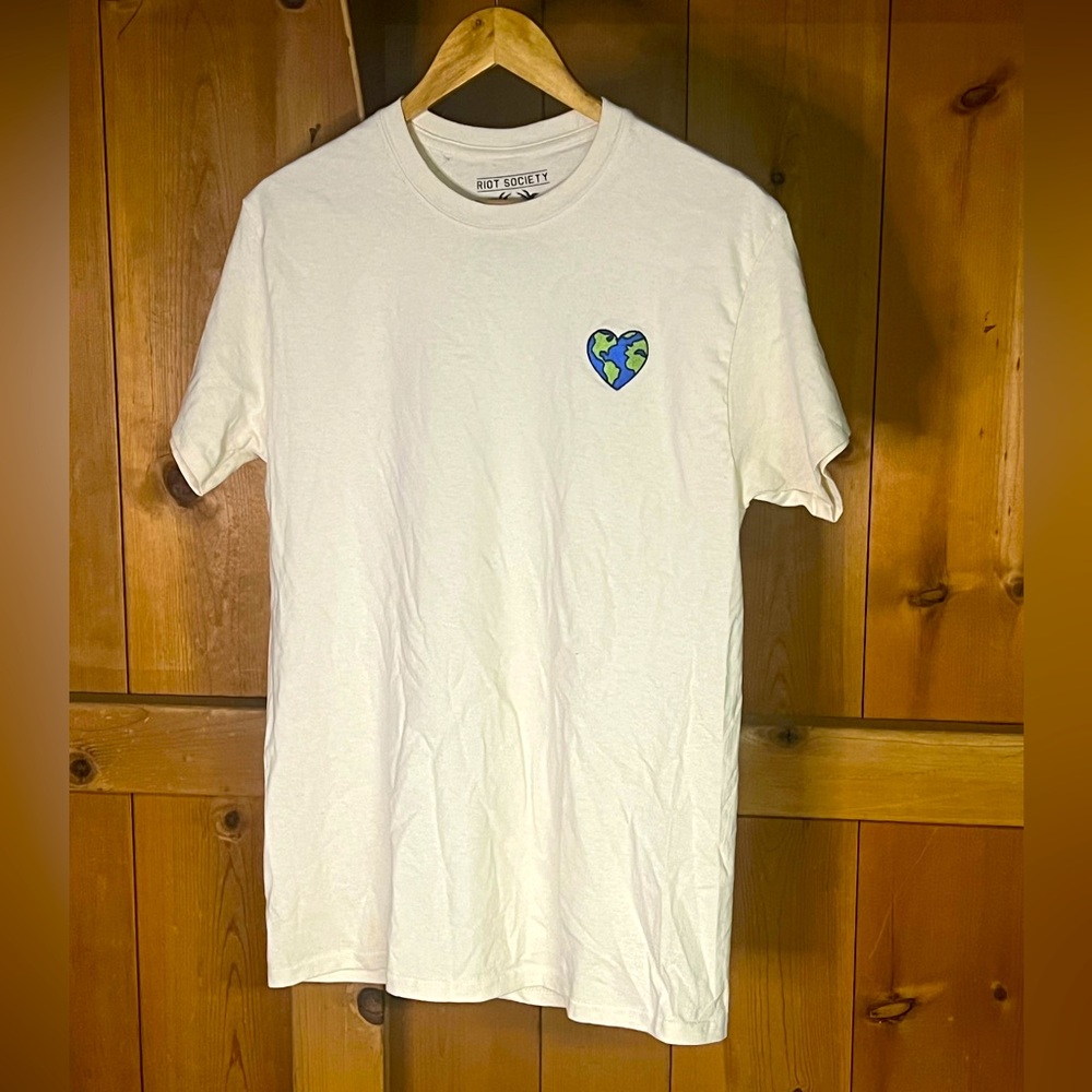 Men’s Riot Society T-Shirt.